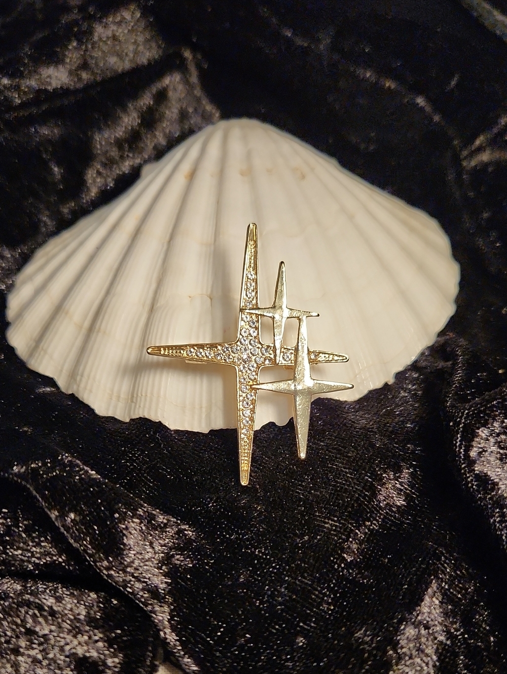 Vintage Inspaired Gold Starburst Cluster Brooch